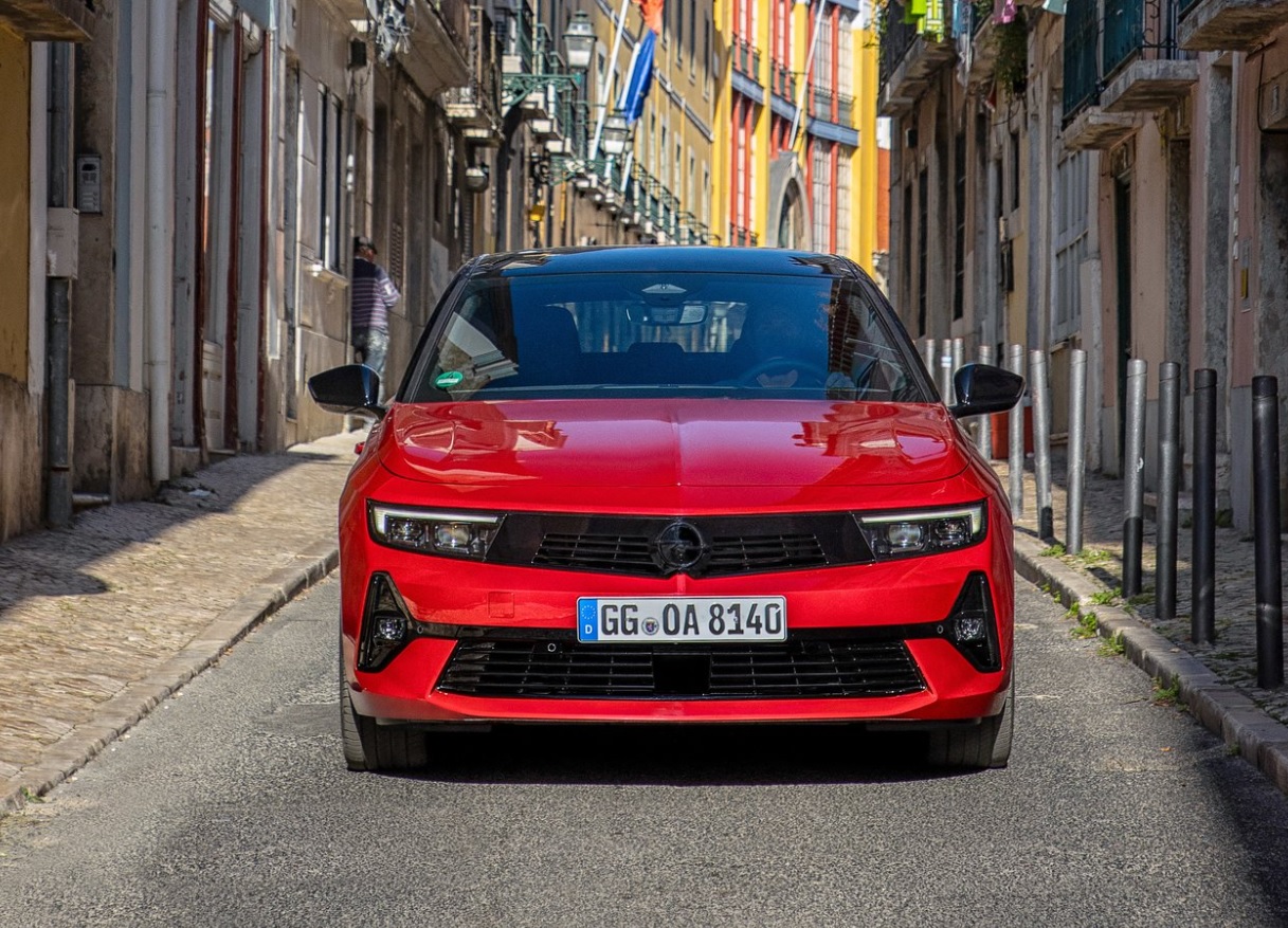2022 Yeni Opel Astra Satışa Sunuldu: İşte Fiyat Listesi