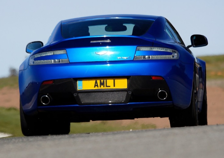 2014 Aston Martin Vantage Coupe N400 4.3 (405 HP) Vantage Sportshift Özellikleri - arabavs.com
