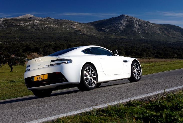 2014 Aston Martin Vantage Coupe 4.3 V8 (385 HP) Vantage Manuel Özellikleri - arabavs.com