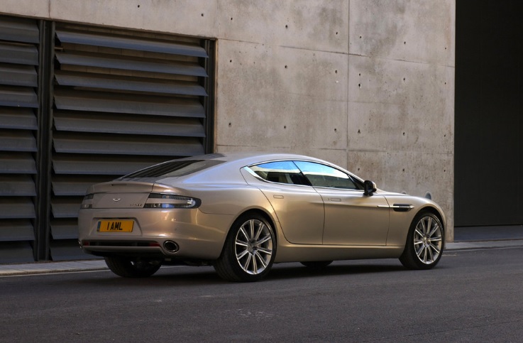 2011 Aston Martin Rapide Sedan 6.0 V12 (470 HP) Touchtronic AT Özellikleri - arabavs.com