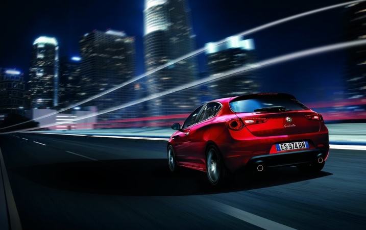 2020 Alfa Romeo Giulietta Hatchback 5 Kapı 1.6 JTD (120 HP) TI TCT Özellikleri - arabavs.com