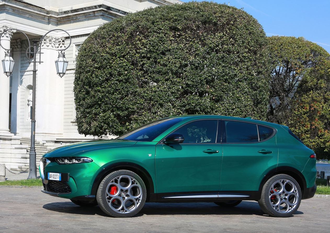 2024 Alfa Romeo Tonale SUV 1.6 Diesel (130 HP) TI DCT Özellikleri - arabavs.com