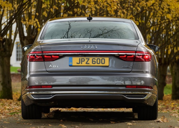 2025 Audi A8 Sedan 3.0 TDI quattro (286 HP) Long Tiptronic Özellikleri - arabavs.com