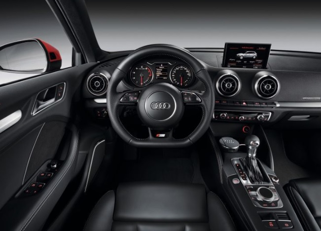 2015 Audi A3 Hatchback 5 Kapı 1.2 TFSI (110 HP) Sportback Attraction Manuel Özellikleri - arabavs.com