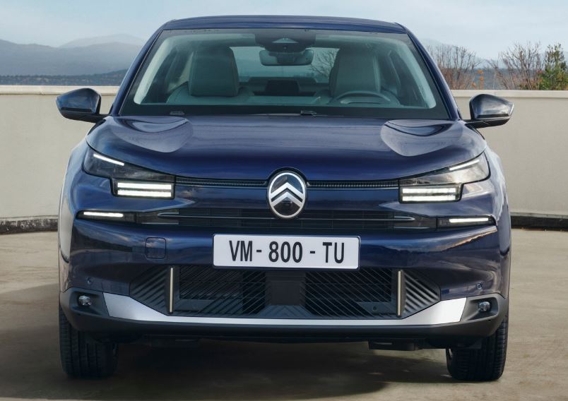 2025 Citroen C4 X 1.2 PureTech Max Karşılaştırması