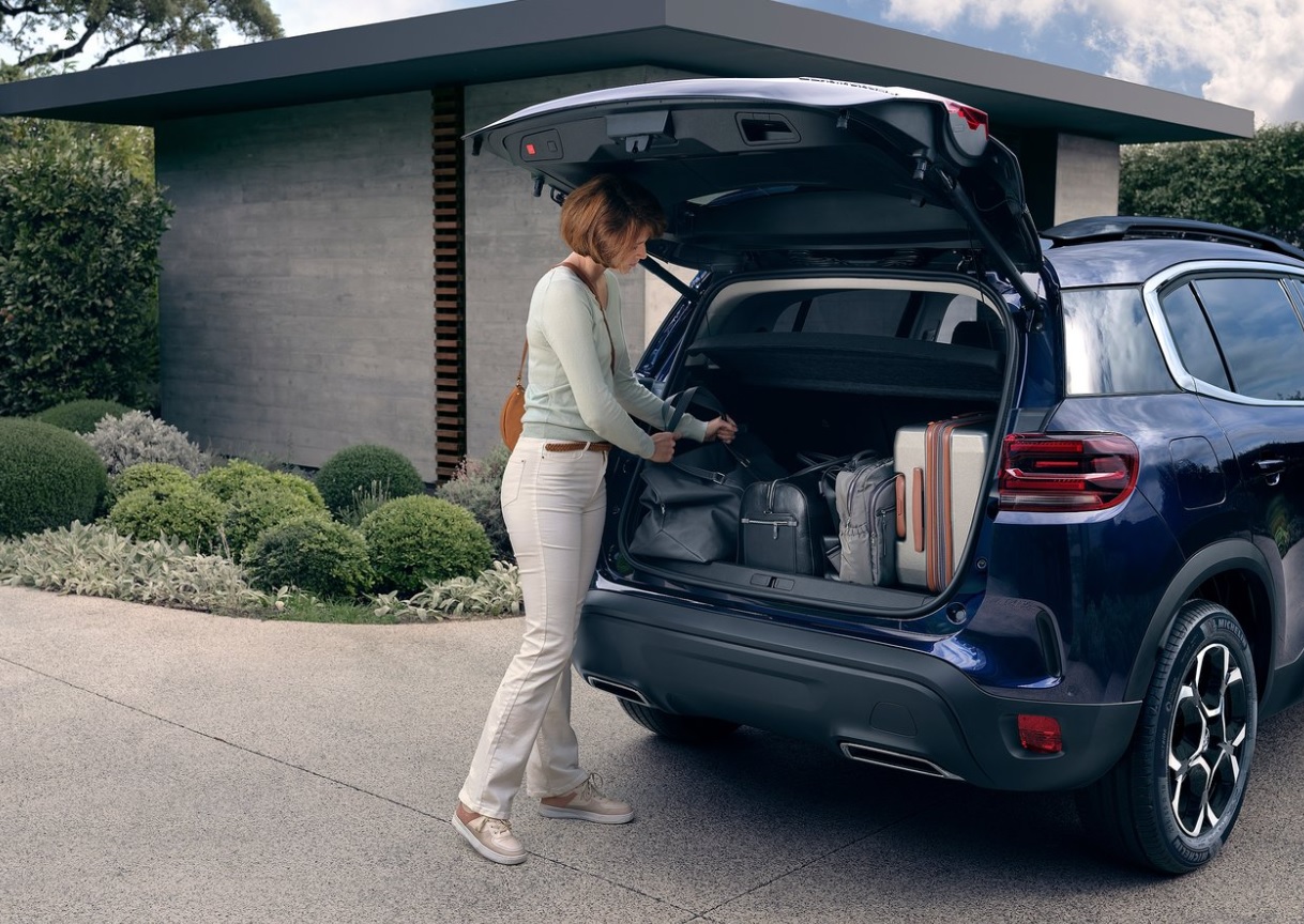 2025 Citroen C5 Aircross SUV 1.2 Hybrid (145 HP) Max eDCS6 Özellikleri - arabavs.com