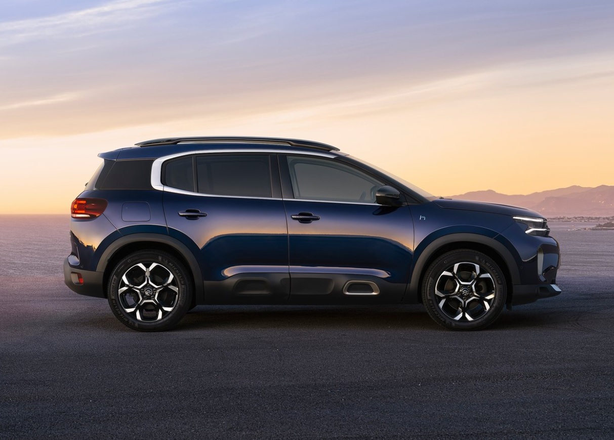 2025 Citroen C5 Aircross SUV 1.2 Hybrid (145 HP) Max eDCS6 Özellikleri - arabavs.com