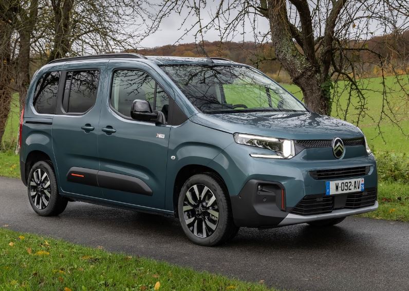 2025 Citroen Berlingo Mpv 1.5 BlueHDi (130 HP) Plus EAT Özellikleri - arabavs.com