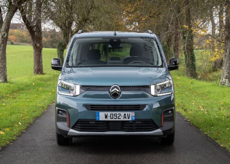 2025 Citroen Berlingo Mpv 1.5 BlueHDi (130 HP) Plus EAT Özellikleri - arabavs.com