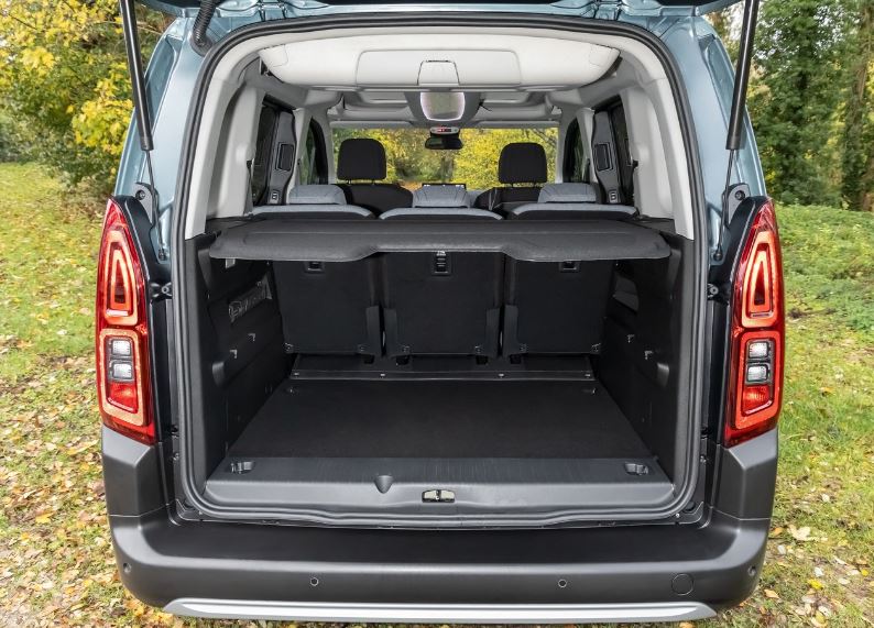 2026 Citroen Berlingo Mpv 1.5 BlueHDi (130 HP) Max EAT Özellikleri - arabavs.com