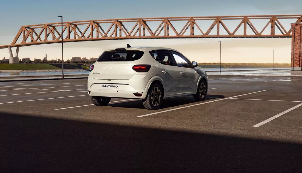 2026 Dacia Sandero Hatchback 5 Kapı 1.0 Tce (100 HP) Essential Manuel Özellikleri - arabavs.com