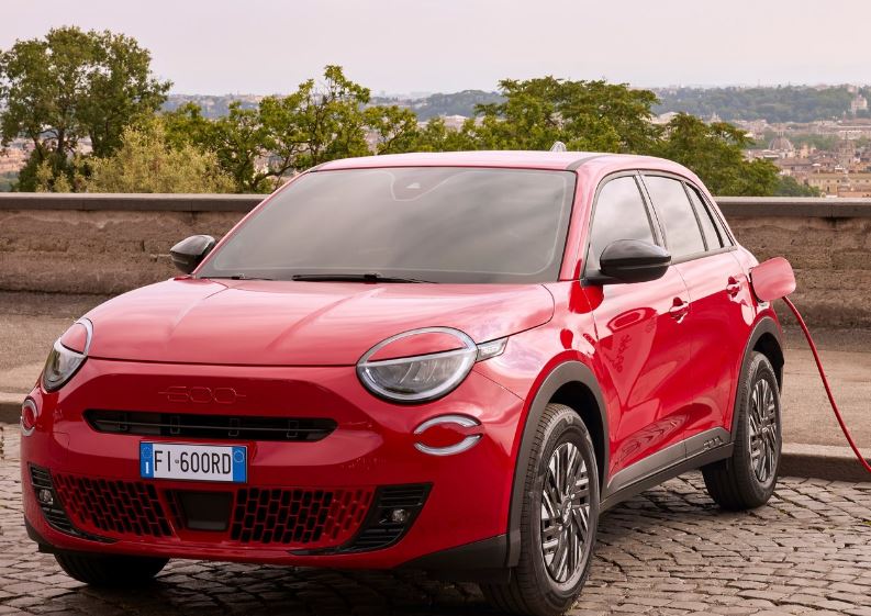 2025 Fiat 600 SUV 1.2 Hibrit (136 HP) Urban eDCT Özellikleri - arabavs.com