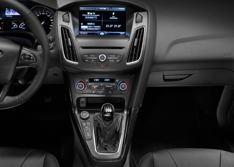 2015 Ford Focus HB Hatchback 5 Kapı 1.6i (125 HP) Titanium Manuel Özellikleri - arabavs.com