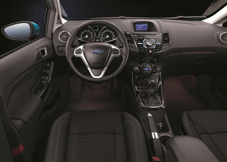 2015 Ford Fiesta Hatchback 5 Kapı 1.6 (105 HP) Trend X ESP PowerShift Özellikleri - arabavs.com