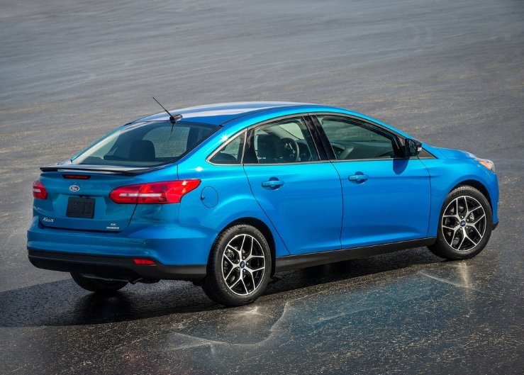 2015 Ford Focus 1.6i Titanium Karşılaştırması