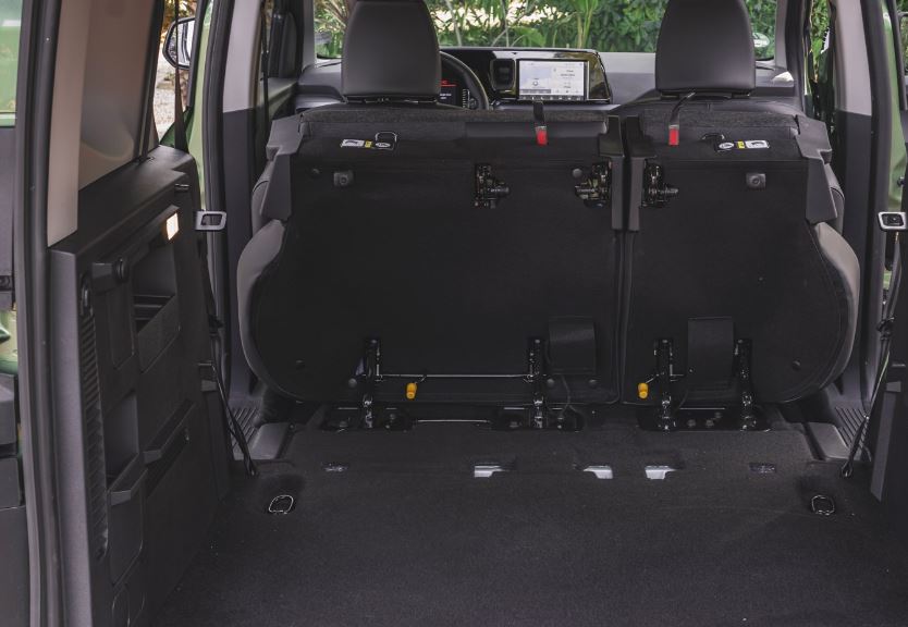 2026 Ford Tourneo Courier Kombi 1.0 (125 HP) Deluxe Manuel Özellikleri - arabavs.com