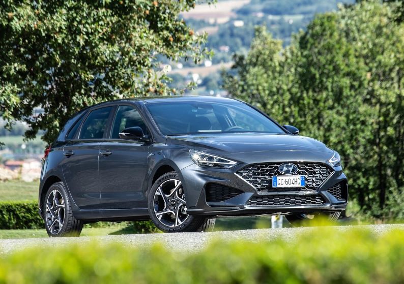 2026 Hyundai i30 Hatchback 5 Kapı 1.6 TGDI (150 HP) Comfort DCT Özellikleri - arabavs.com