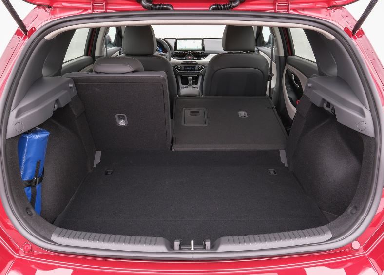 2026 Hyundai i30 Hatchback 5 Kapı 1.6 TGDI (150 HP) Comfort DCT Özellikleri - arabavs.com