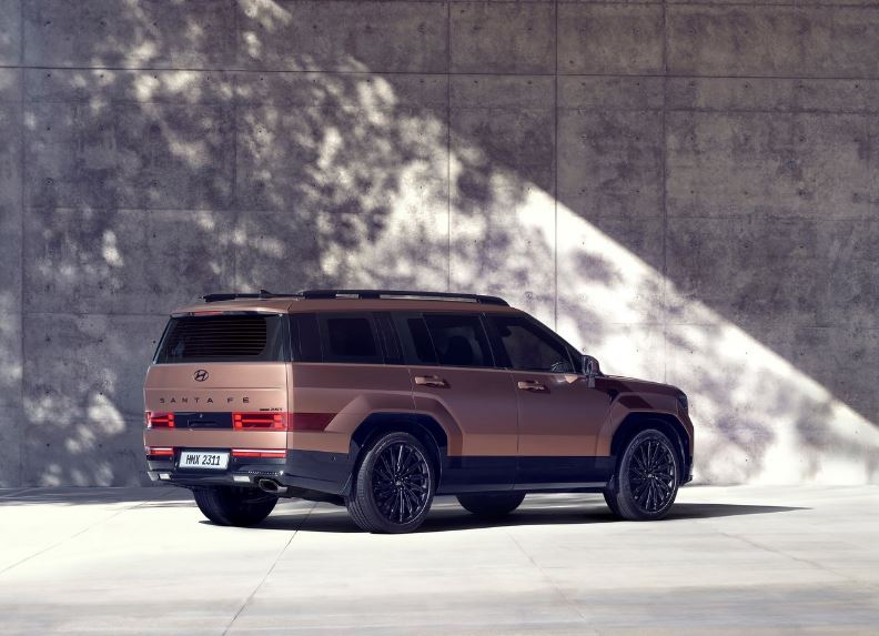 2025 Hyundai Santa Fe SUV 1.6 TGDI (239 HP) Progressive AT Özellikleri - arabavs.com