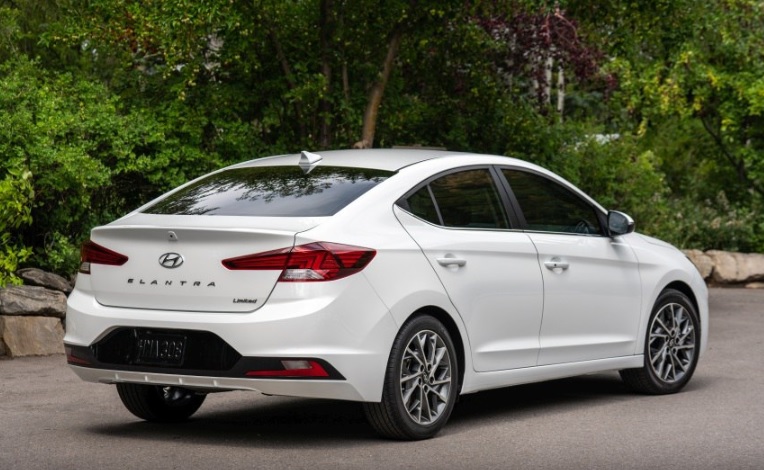 2019 Hyundai Yeni Elantra Sedan 1.6 MPI (127 HP) Elite Plus AT Özellikleri - arabavs.com
