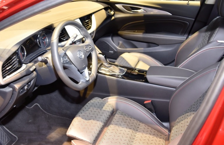 2019 Opel Insignia Sedan 1.6 CDTi (136 HP) Excellence Otomatik Özellikleri - arabavs.com