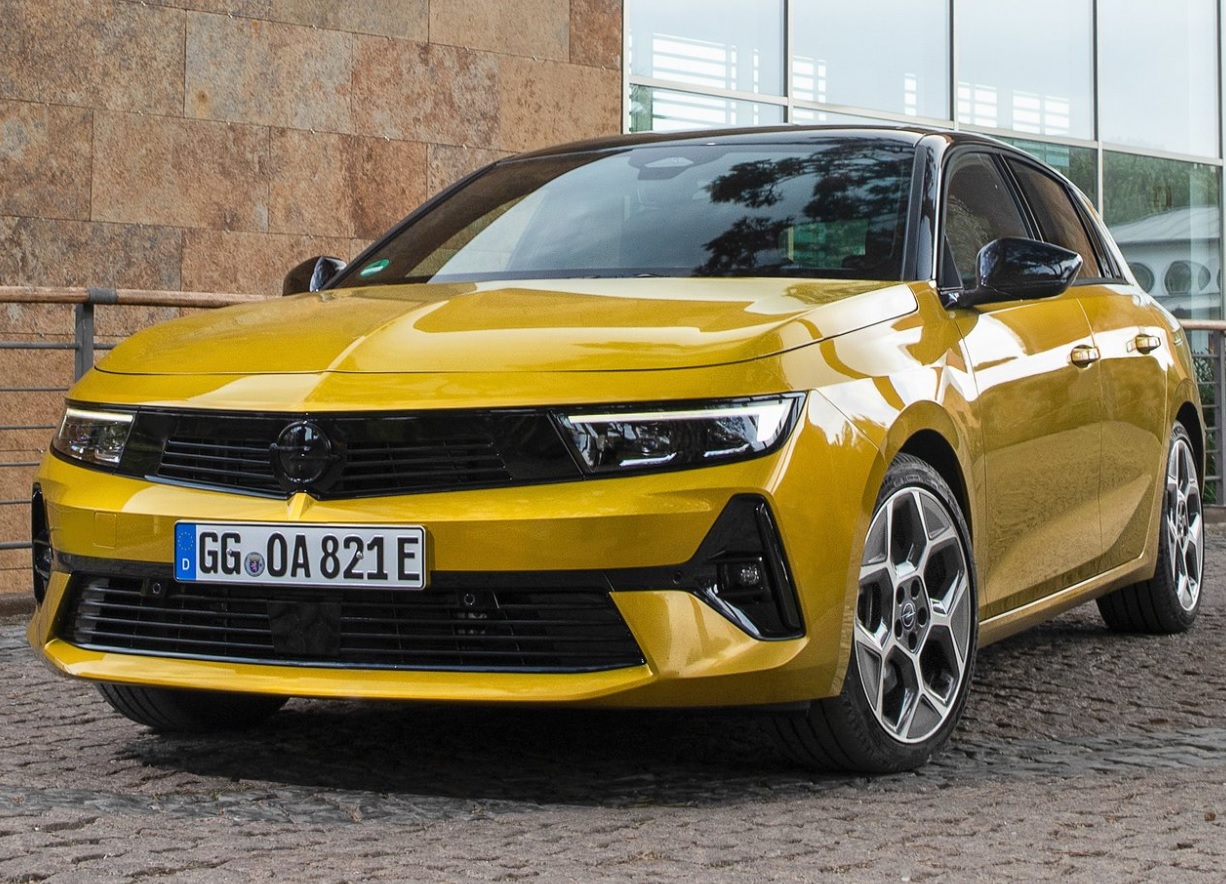 2022 Opel Astra 1.2 Turbo GS Line Karşılaştırması