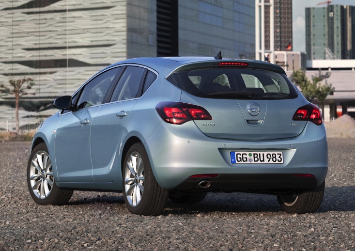 2015 Opel Astra Hatchback 5 Kapı 1.6 CDTI (136 HP) Cosmo Manuel Özellikleri - arabavs.com