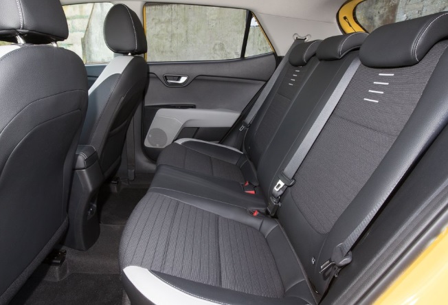 2021 Kia Stonic SUV 1.4 (100 HP) Elegance Konfor AT Özellikleri - arabavs.com