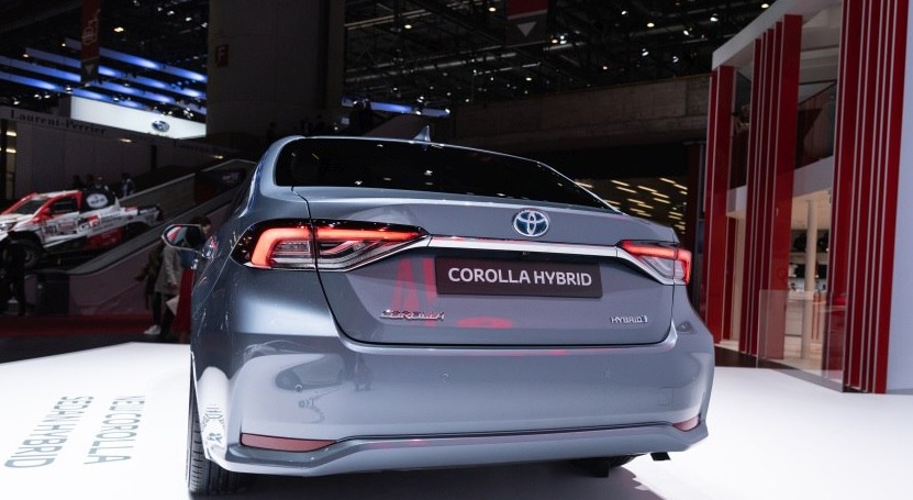 2020 Toyota Corolla Sedan 1.6 (132 HP) Flame Multidrive S Özellikleri - arabavs.com