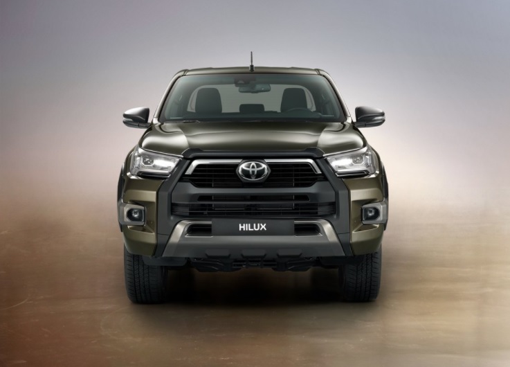 2022 Toyota Hilux Pick Up 2.4 (150 HP) Invincible AT Özellikleri - arabavs.com