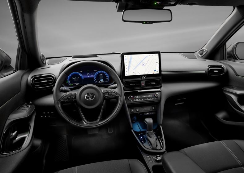 2026 Toyota Yaris Cross SUV 1.5 Hybrid (130 HP) Flame e-CVT Özellikleri - arabavs.com