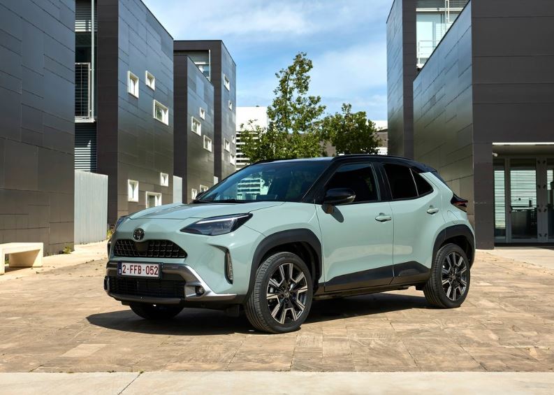 2026 Toyota Yaris Cross SUV 1.5 Hybrid (130 HP) Flame e-CVT Özellikleri - arabavs.com