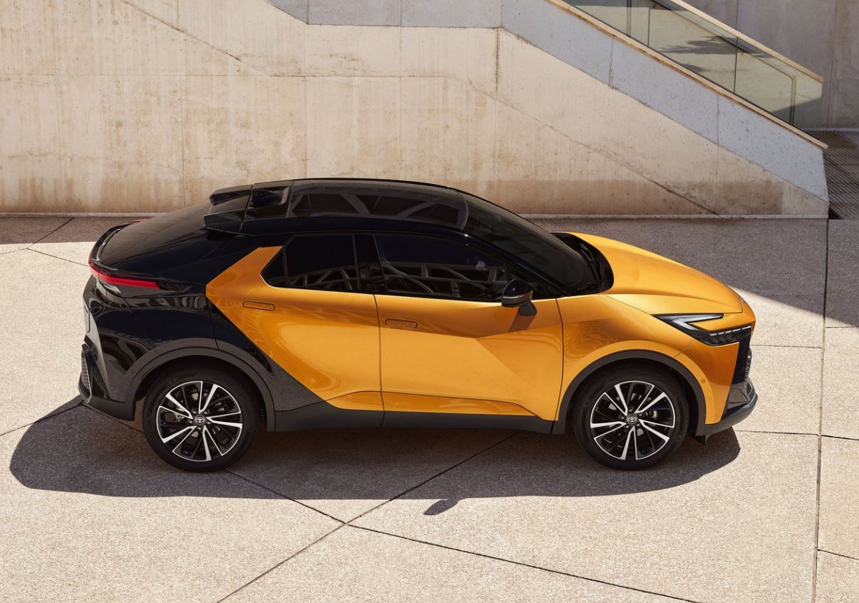 2025 Toyota C-HR Crossover 1.8 Hybrid (95 HP) Passion X-Style e-CVT Özellikleri - arabavs.com