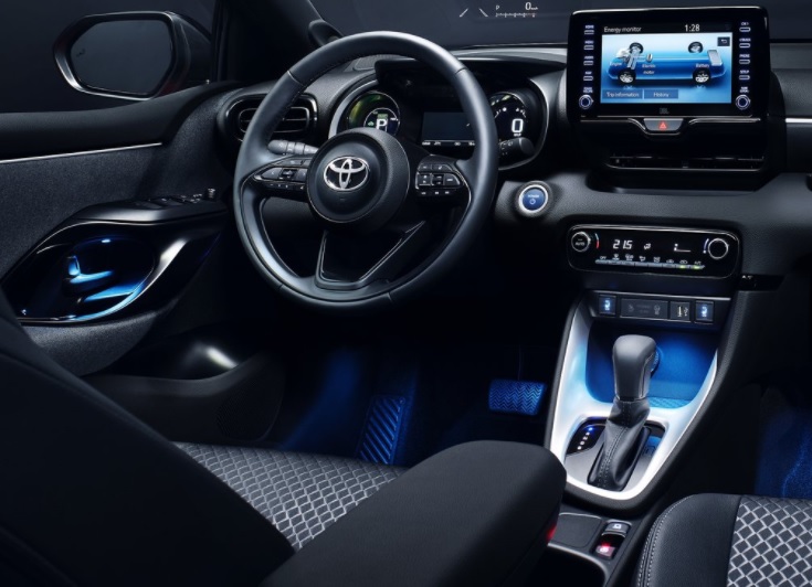 2020 Toyota Yeni Yaris Hatchback 5 Kapı 1.5 Hibrit (116 HP) Dream e-CVT Özellikleri - arabavs.com