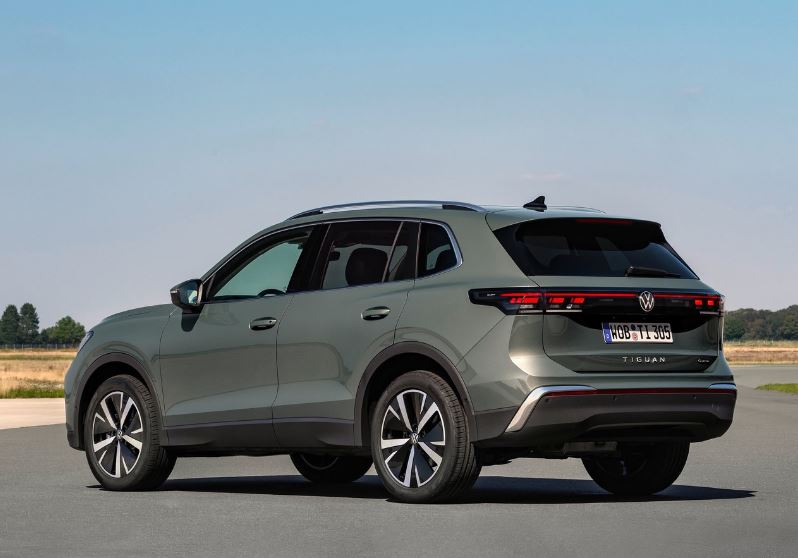 2026 Volkswagen Tiguan SUV 1.5 eTSI (150 HP) Elegance DSG Özellikleri - arabavs.com