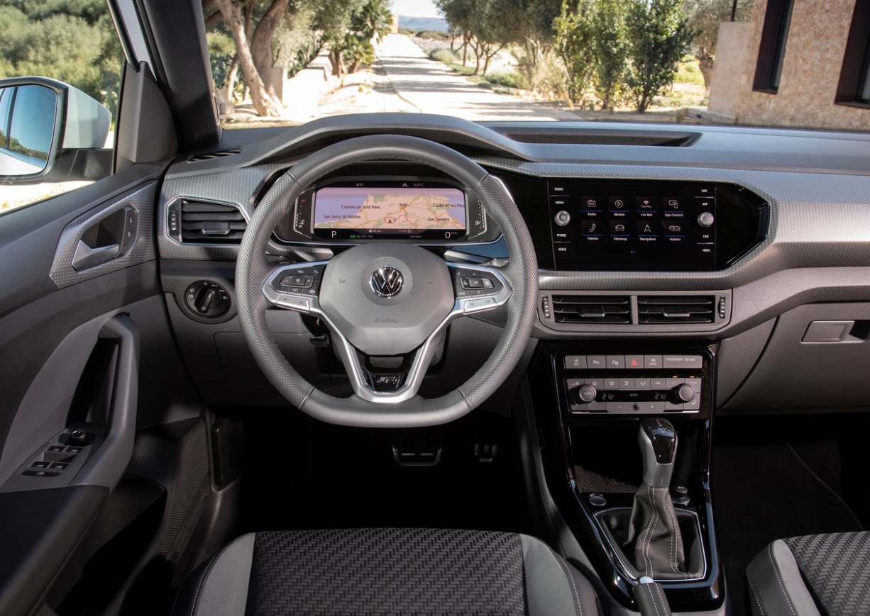 2023 Volkswagen T-Cross Crossover 1.0 TSI (110 HP) Life Manuel Özellikleri - arabavs.com