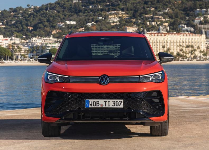 2025 Volkswagen Tiguan SUV 1.5 eTSI (150 HP) Life DSG Özellikleri - arabavs.com