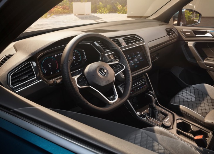 2020 Volkswagen Yeni Tiguan SUV 2.0 TDI 4MOTION (150 HP) R-Line DSG Özellikleri - arabavs.com