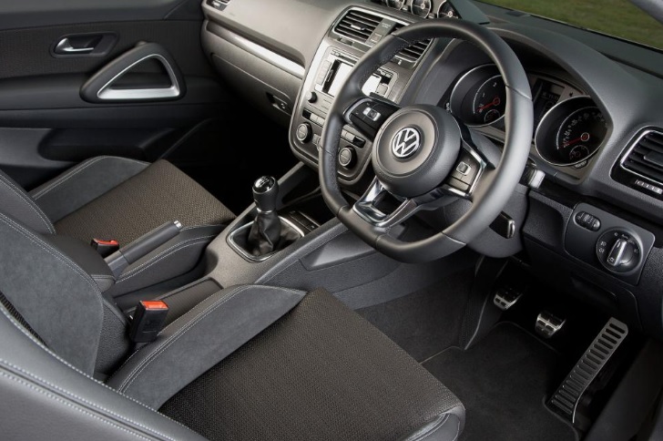 2017 Volkswagen Scirocco Hatchback 3 Kapı 2.0 TSI (280 HP) R DSG Özellikleri - arabavs.com