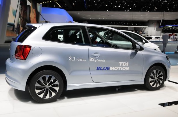 2016 Volkswagen Polo Hatchback 5 Kapı 1.4 TSI (150 HP) Blue GT DSG Özellikleri - arabavs.com