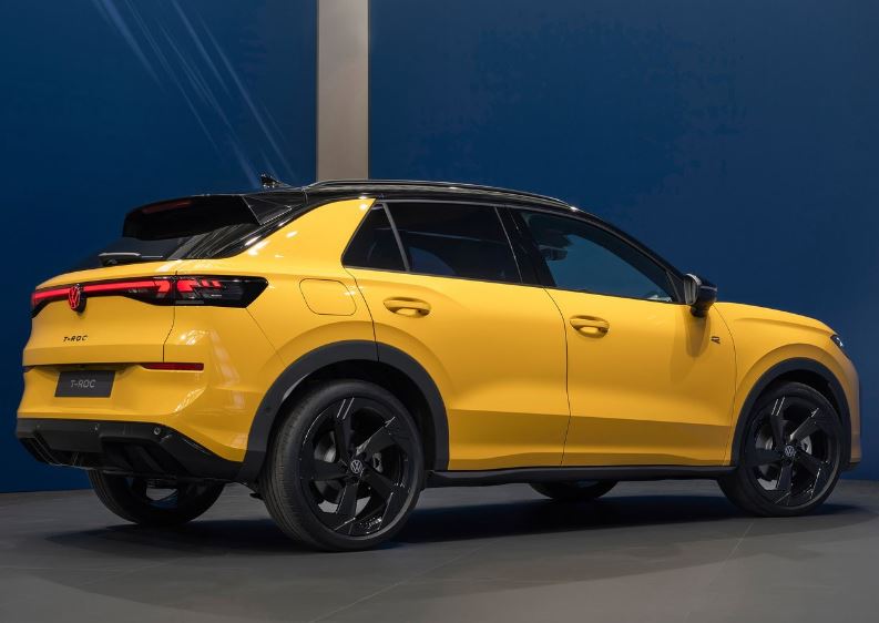 2026 Volkswagen T-Roc Crossover 1.5 eTSI ACT (150 HP) Style DSG Özellikleri - arabavs.com
