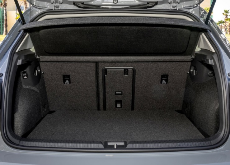 2023 Volkswagen Golf Hatchback 5 Kapı 1.0 eTSI (110 HP) Life DSG Özellikleri - arabavs.com