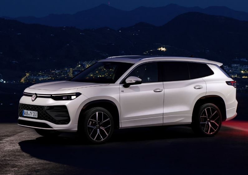 2026 Volkswagen Tayron SUV 1.5 eTSI (150 HP) Elegance DSG Özellikleri - arabavs.com