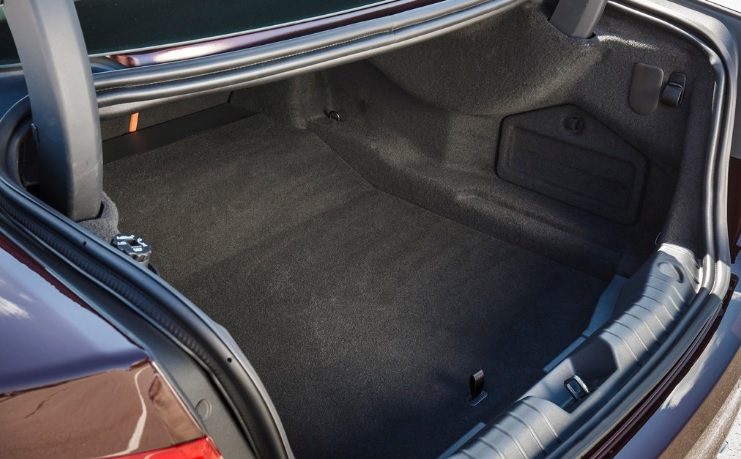 2018 Jaguar XF Sedan 2.0 D (180 HP) XF Otomatik Özellikleri - arabavs.com