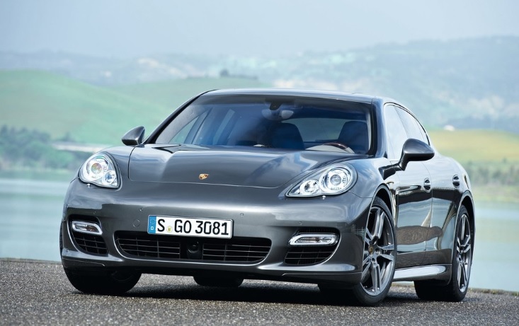 2014 Porsche Panamera Sedan 4.8 (550 HP) Turbo S AT Özellikleri - arabavs.com