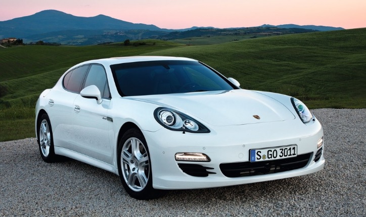 2014 Porsche Panamera Sedan 4.8 (550 HP) Turbo S AT Özellikleri - arabavs.com