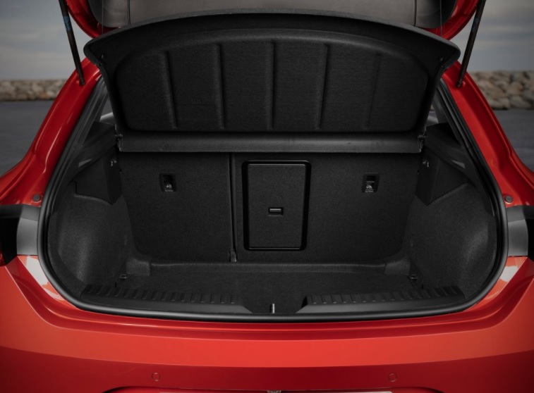 2023 Seat Leon Hatchback 5 Kapı 1.5 eTSI (150 HP) FR DSG Özellikleri - arabavs.com