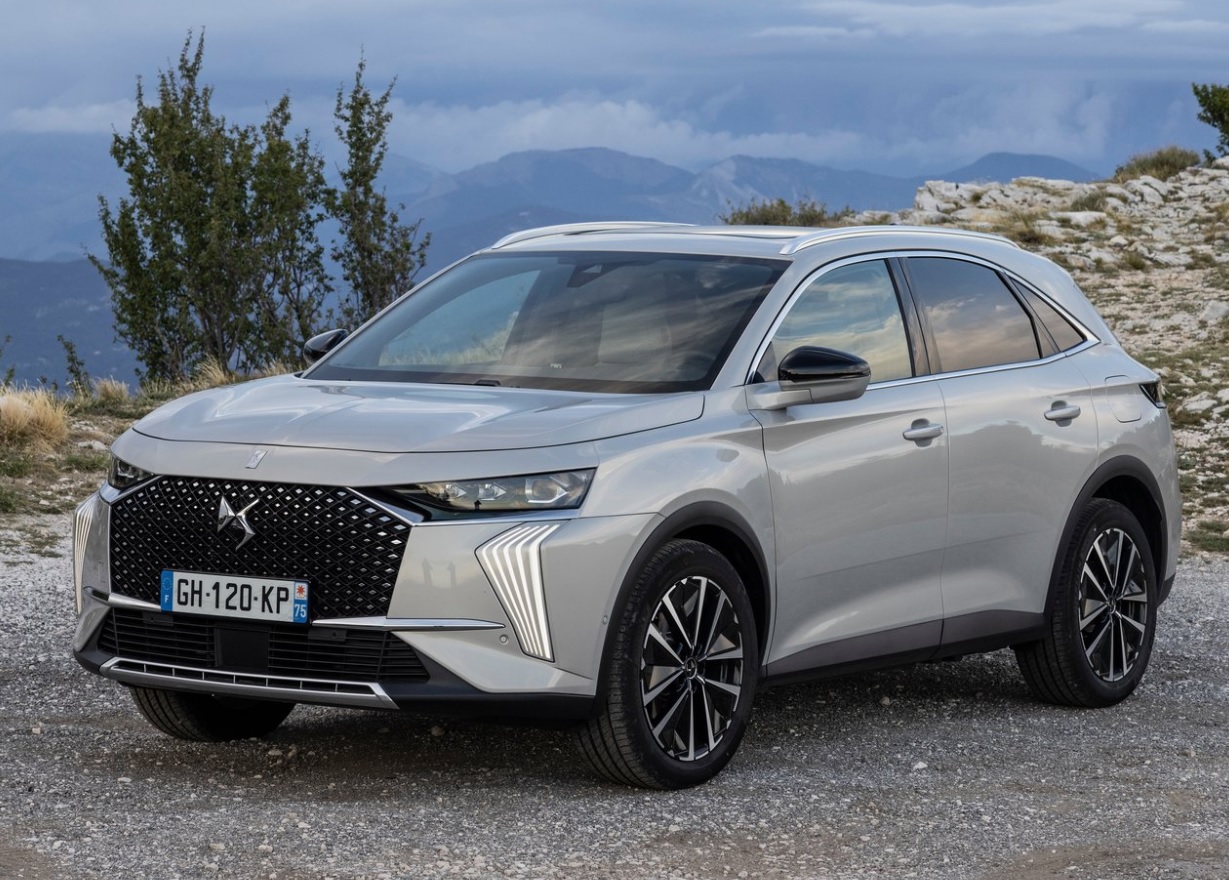 2025 DS DS 7 SUV 1.5 BlueHDi (130 HP) Etoile Otomatik Özellikleri - arabavs.com