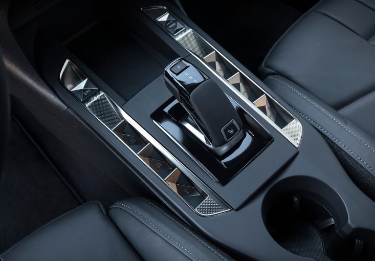 2019 DS DS 3 Crossback SUV 1.2 Puretech (130 HP) Performance Line Otomatik Özellikleri - arabavs.com