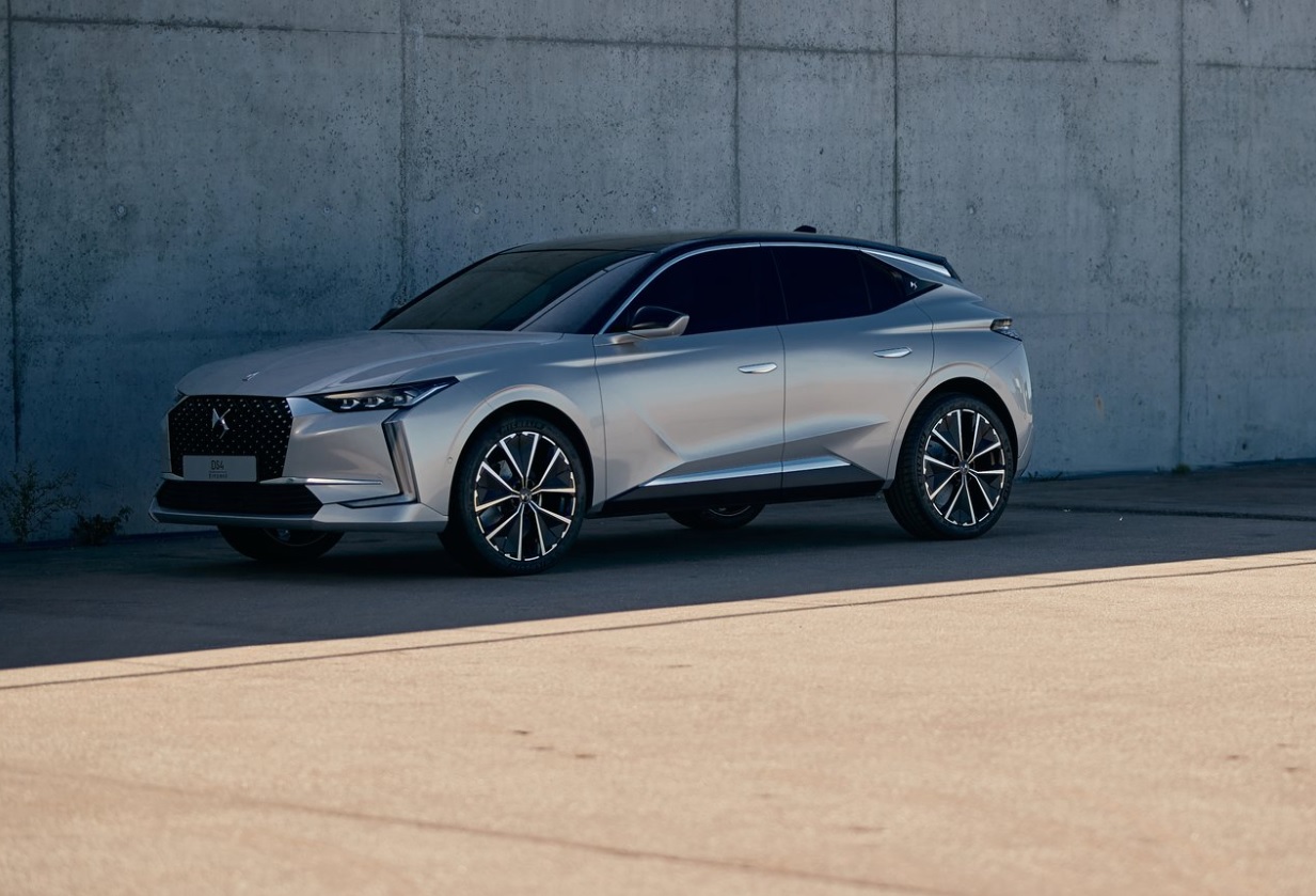2025 DS DS 4 Hatchback 5 Kapı 1.5 BlueHDI (130 HP) Pallas EAT8 Özellikleri - arabavs.com
